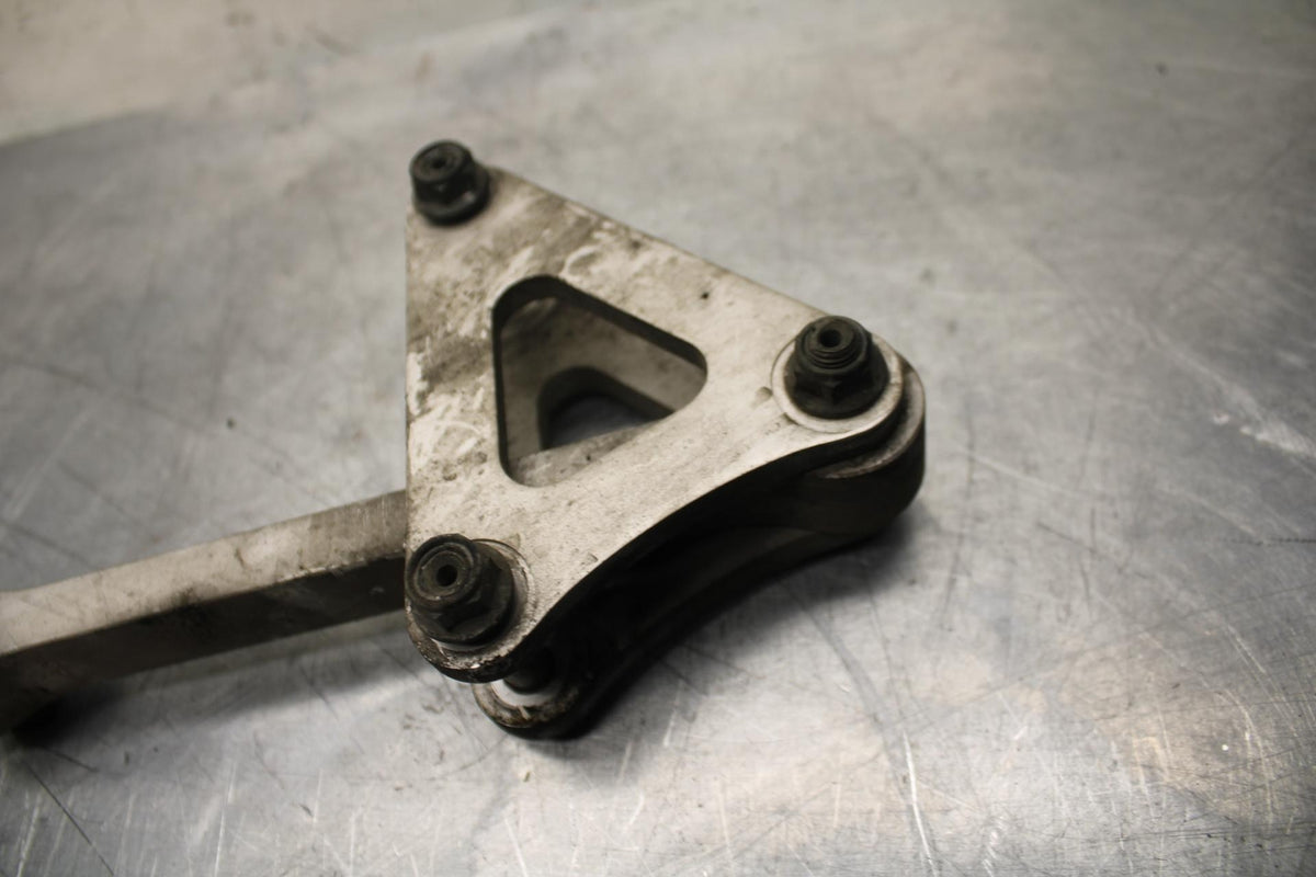 04-06 YAMAHA YZF R1 REAR DOGBONE SHOCK LINKAGE LINK 4B1-2217A-00-00 BB491