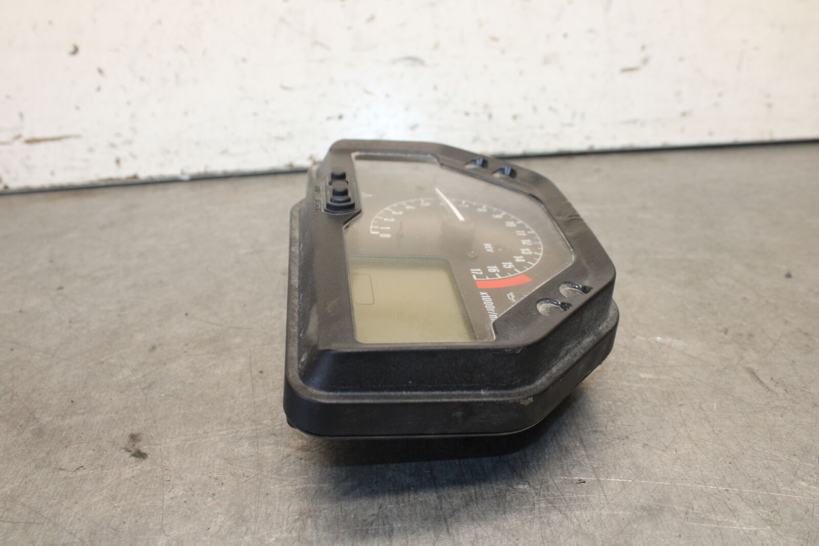 05-06 HONDA CBR600RR SPEEDO TACH GAUGES CLUSTER SPEEDOMETER TACHOMETER BB689