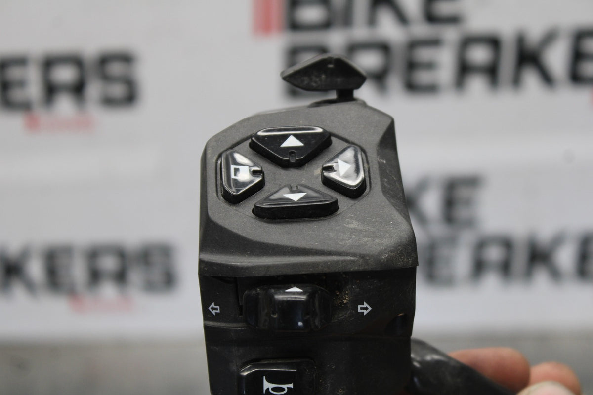 24 APRILIA TUONO V4 1100 FACTORY ABS LEFT CLIP ON HORN SIGNALS SWITCH BB887