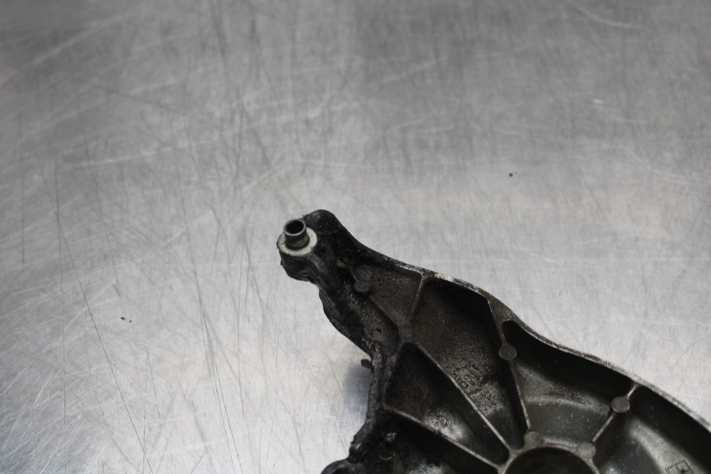 04-05 KAWASAKI NINJA ZX10R ENGINE SPROCKET COVER BB163