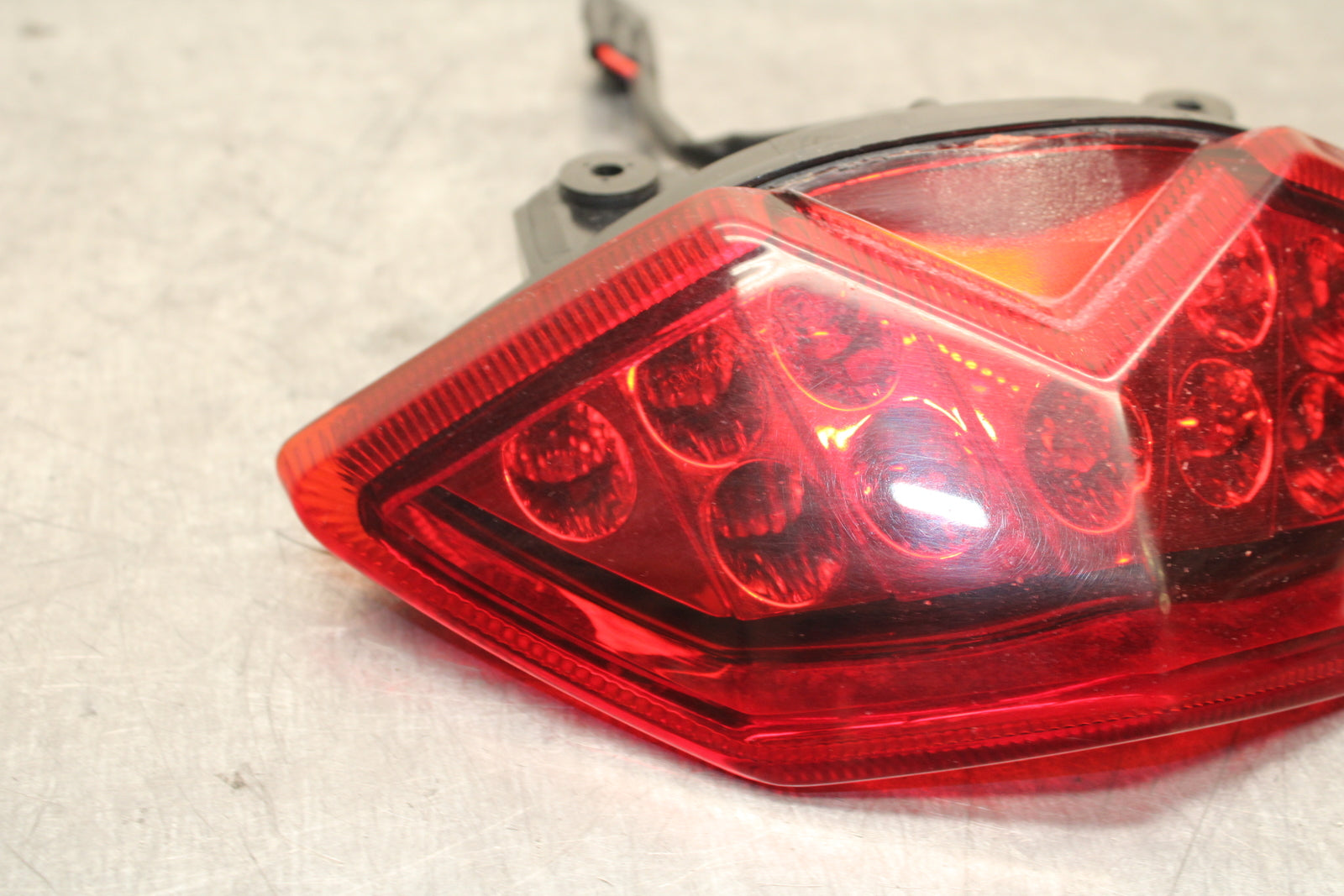 12-13 KAWASAKI Z1000 REAR TAIL TAILLIGHT BACK BRAKE LIGHT BB743
