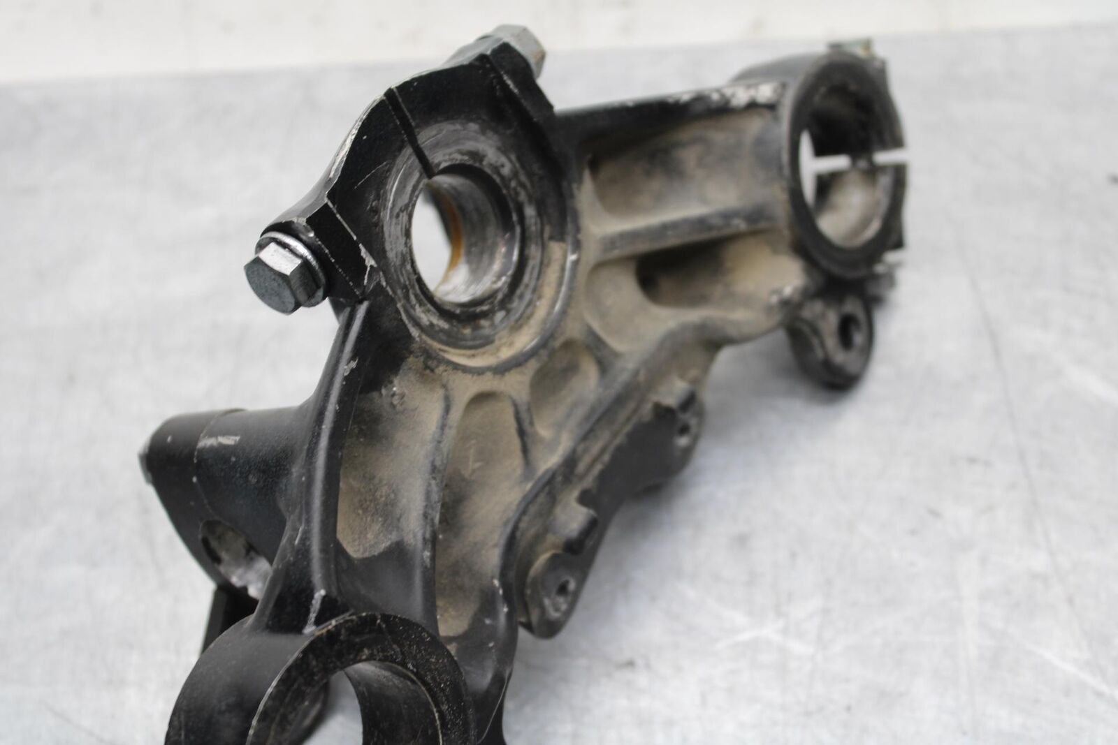 1977 Honda CB550K --- FORKS UPPER TRIPLE TREE CLAMP 53231-390-010BB592