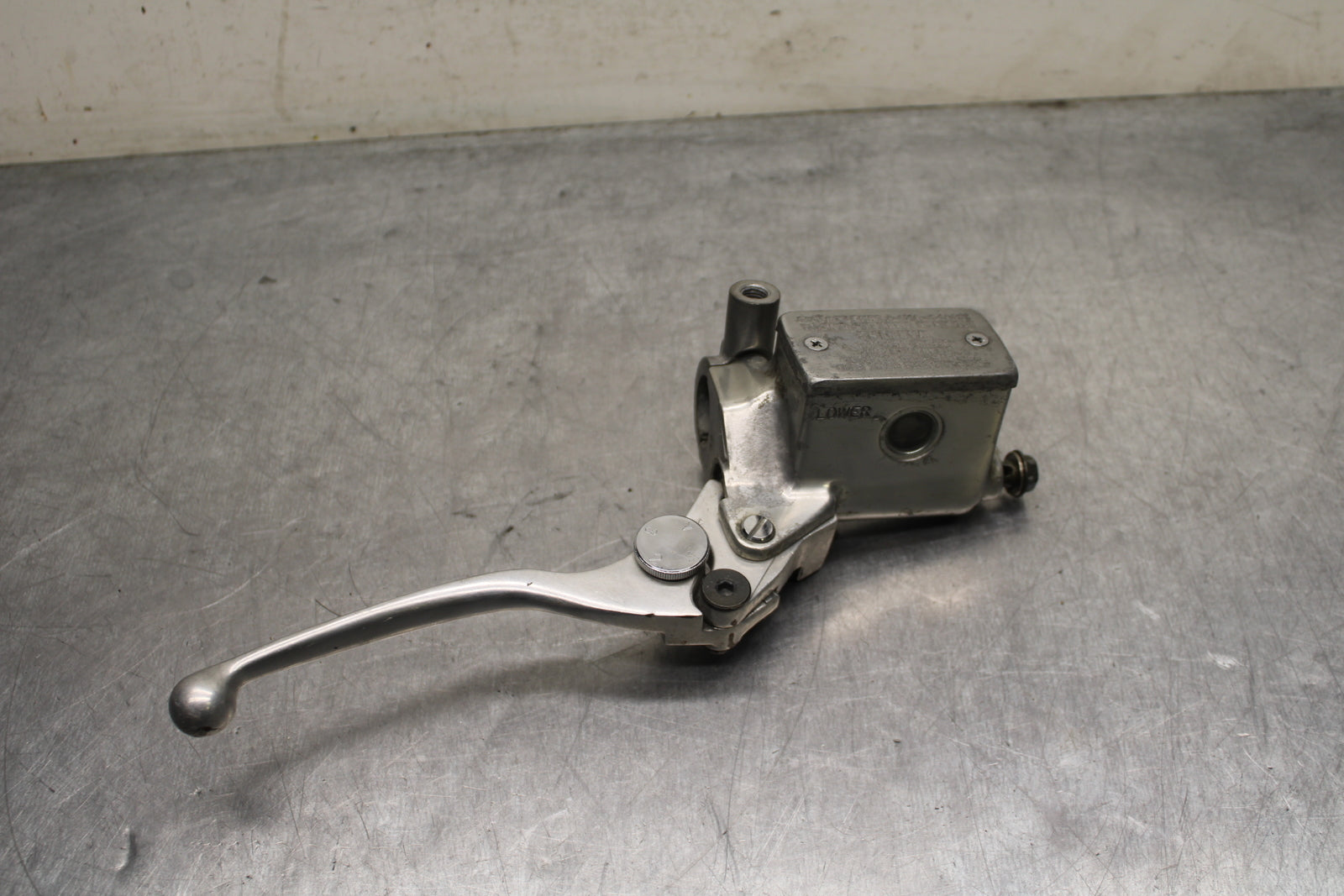 00 SUZUKI INTRUDER 1500 VL1500 FRONT BRAKE MASTER CYLINDER BB761