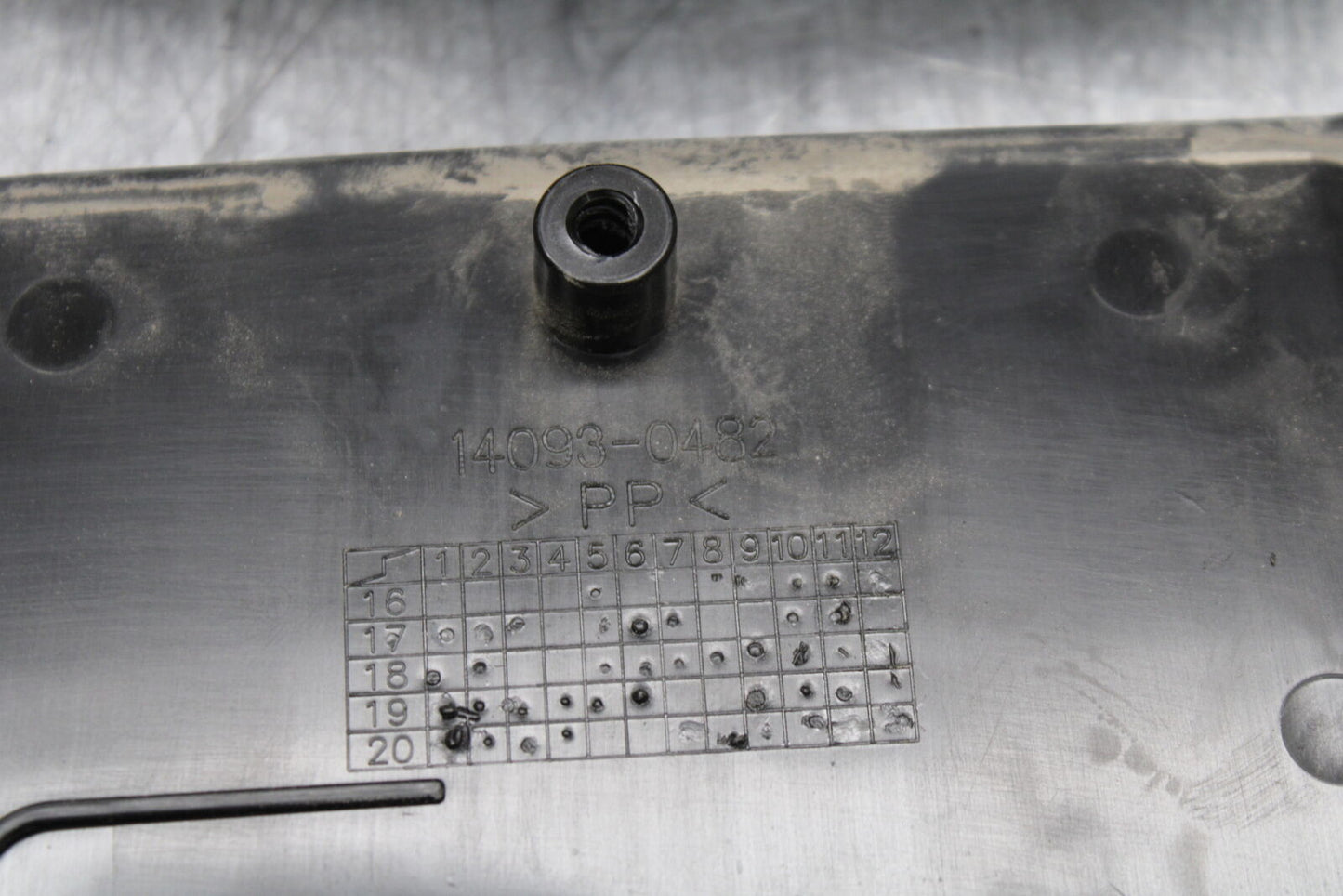 18-24 KAWASAKI NINJA 650 REAR BACK TAIL UNDERTAIL BATTERY TRAY PLASTIC BB725