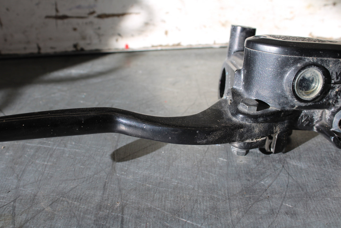 19-22 KAWASAKI Z400 FRONT BRAKE MASTER CYLINDER w/ LEVER BB708