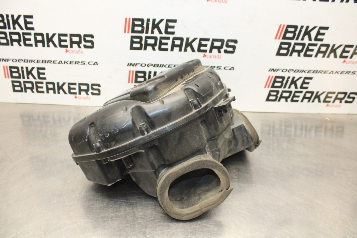 08-10 SUZUKI GSXR 600 AIRBOX AIR INTAKE FILTER BOX BB835