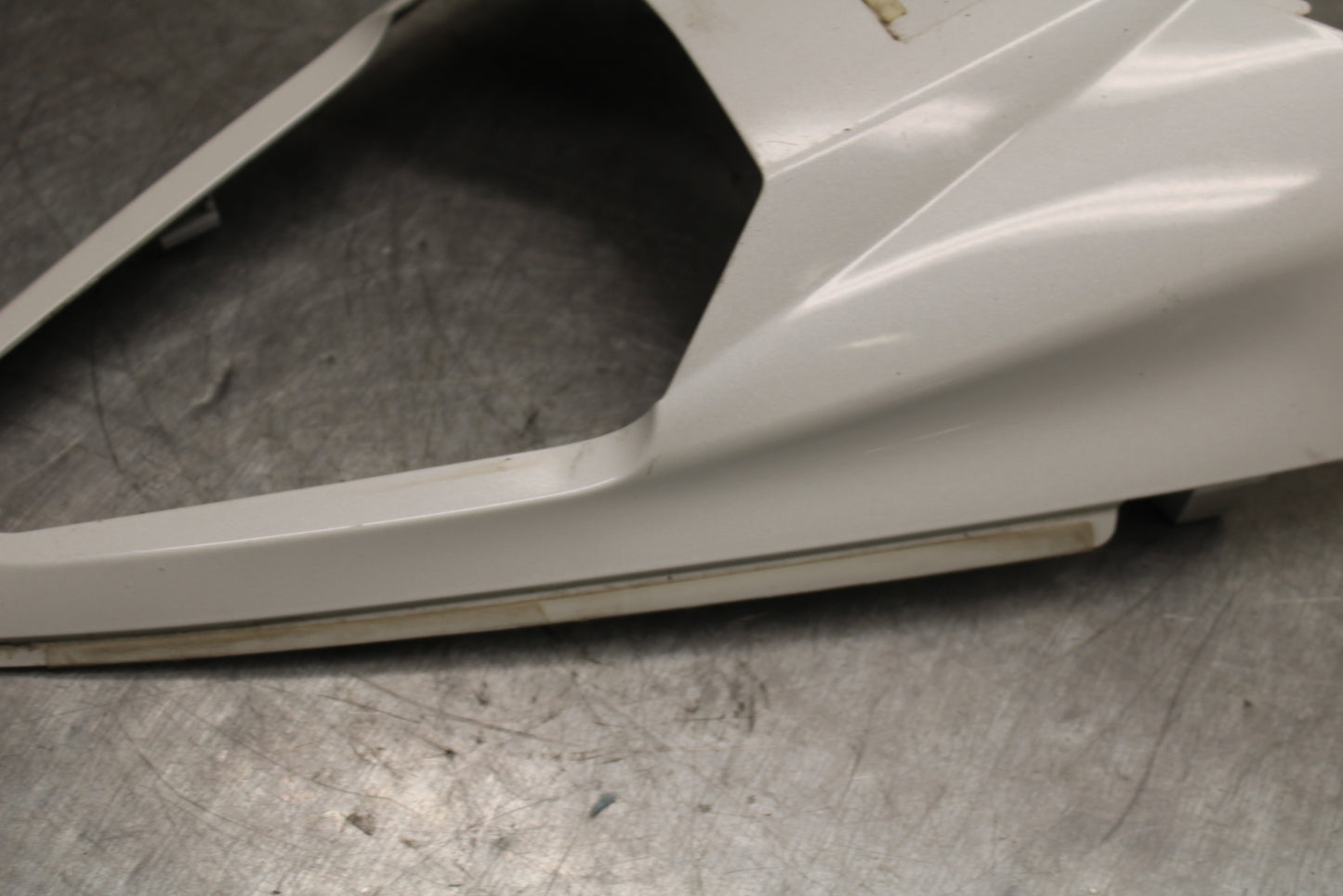 08-16 YAMAHA YZF R6 REAR BACK TAIL FAIRING COWL SHROUD BB431