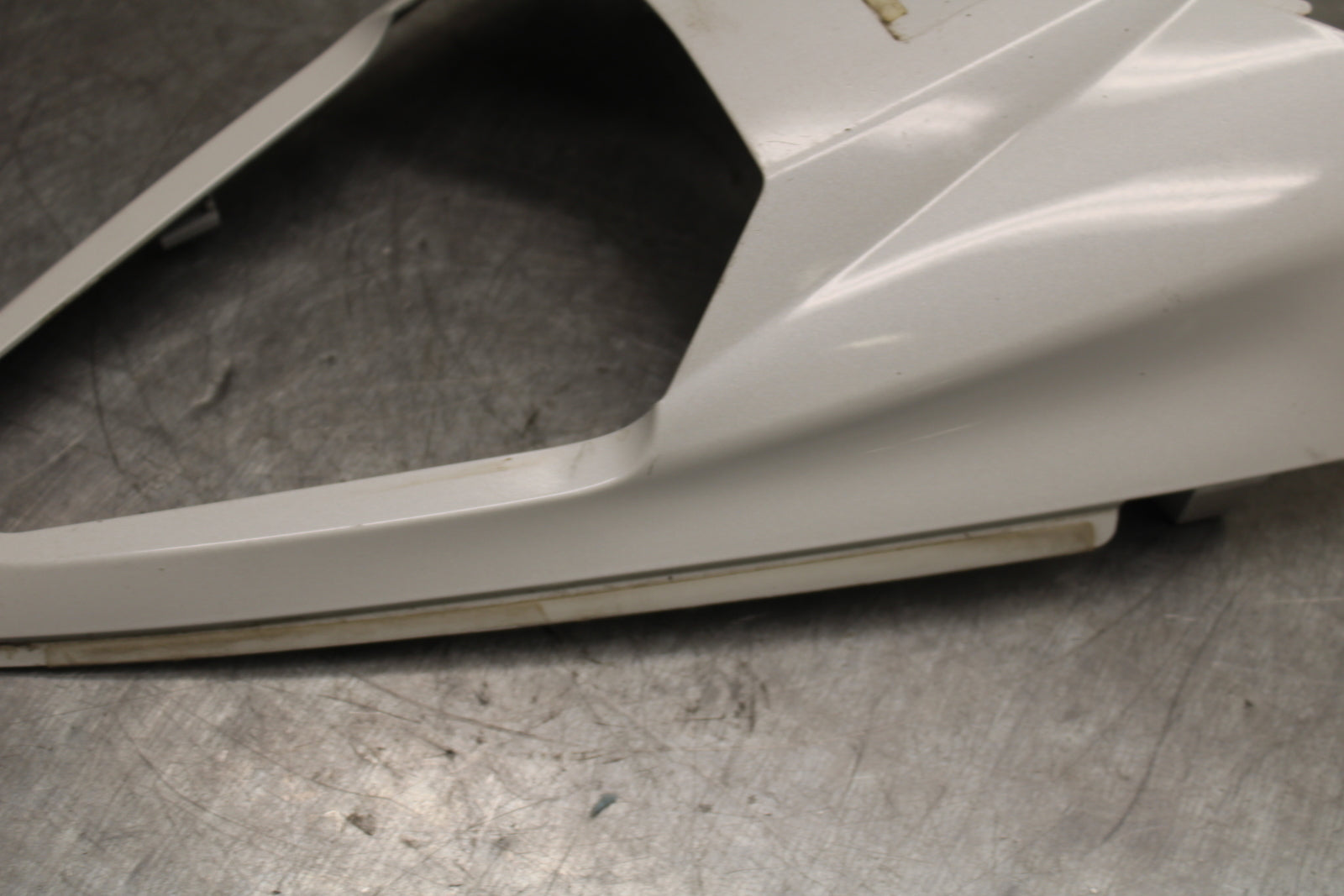 08-16 YAMAHA YZF R6 REAR BACK TAIL FAIRING COWL SHROUD BB431