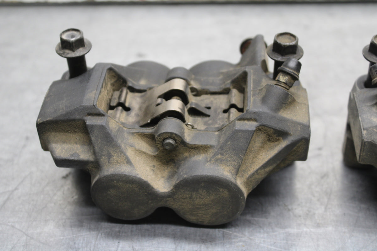 06-07 YAMAHA YZF R6 RIGHT LEFT FRONT BRAKE CALIPER SET PAIR CALIPERS BB742