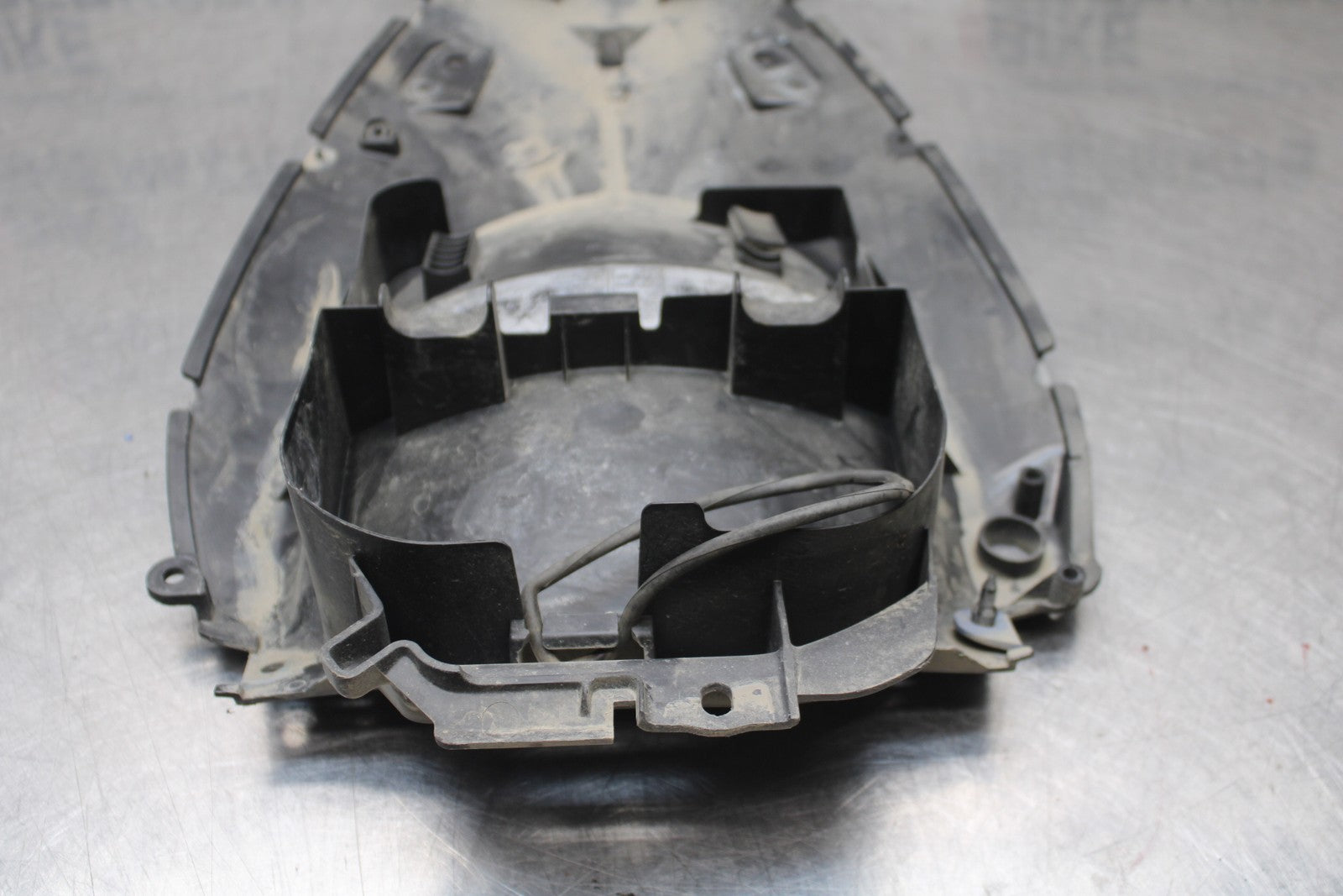 09-10 KAWASAKI ER-6N REAR BACK TAIL UNDERTAIL FAIRING COWL FENDER BB205