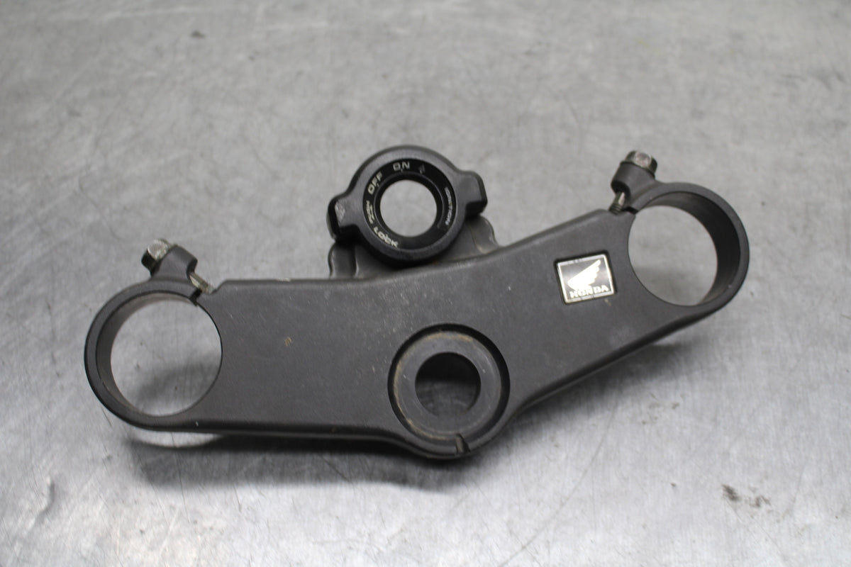 03-04 HONDA CBR600RR FORKS UPPER TRIPLE TREE CLAMP BB122