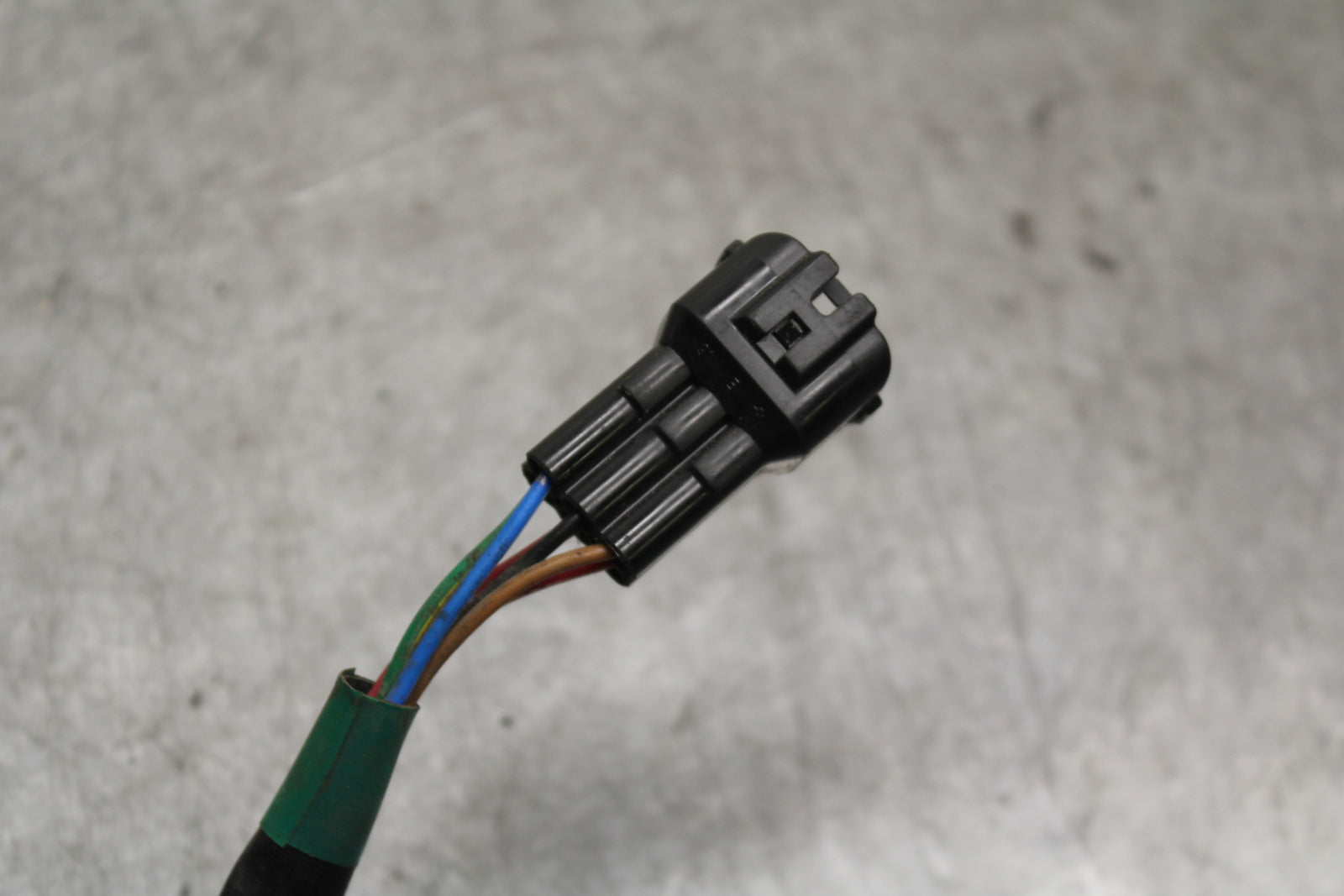 13-18 KAWASAKI NINJA ZX6R RIGHT CLIP ON HANDLE KILL OFF START SWITCH BB666