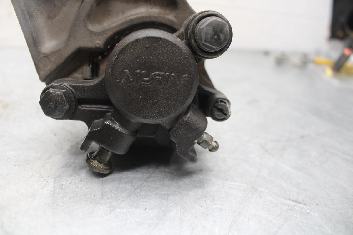 07 YAMAHA YZF R6 2c0 REAR BRAKE CALIPER W HANGER BACK MOUNTING BRACKET BB423