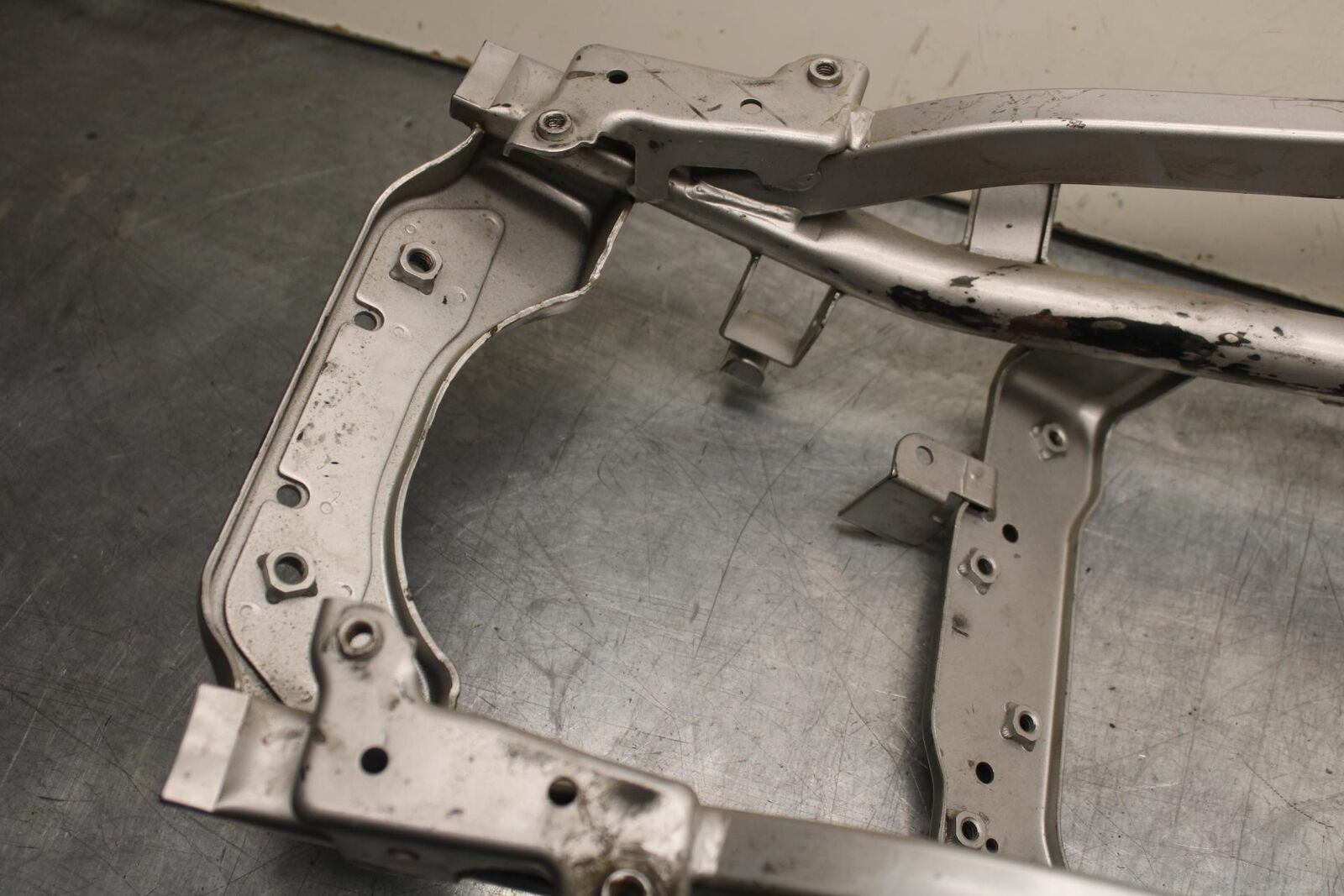 2003 Suzuki SV1000S REAR BACK TAIL SUBFRAME SUB FRAME BB85