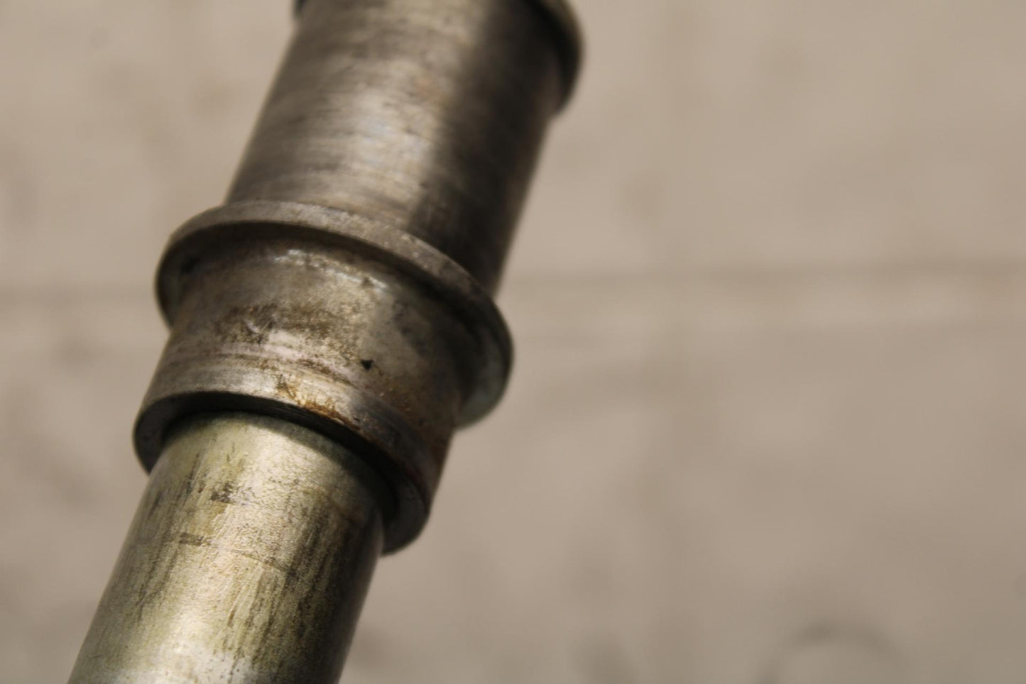 2000 Kawasaki Ninja ZX12R ZX1200A FRONT WHEEL RIM AXLE PIVOT BOLT 41068-1426 BB5