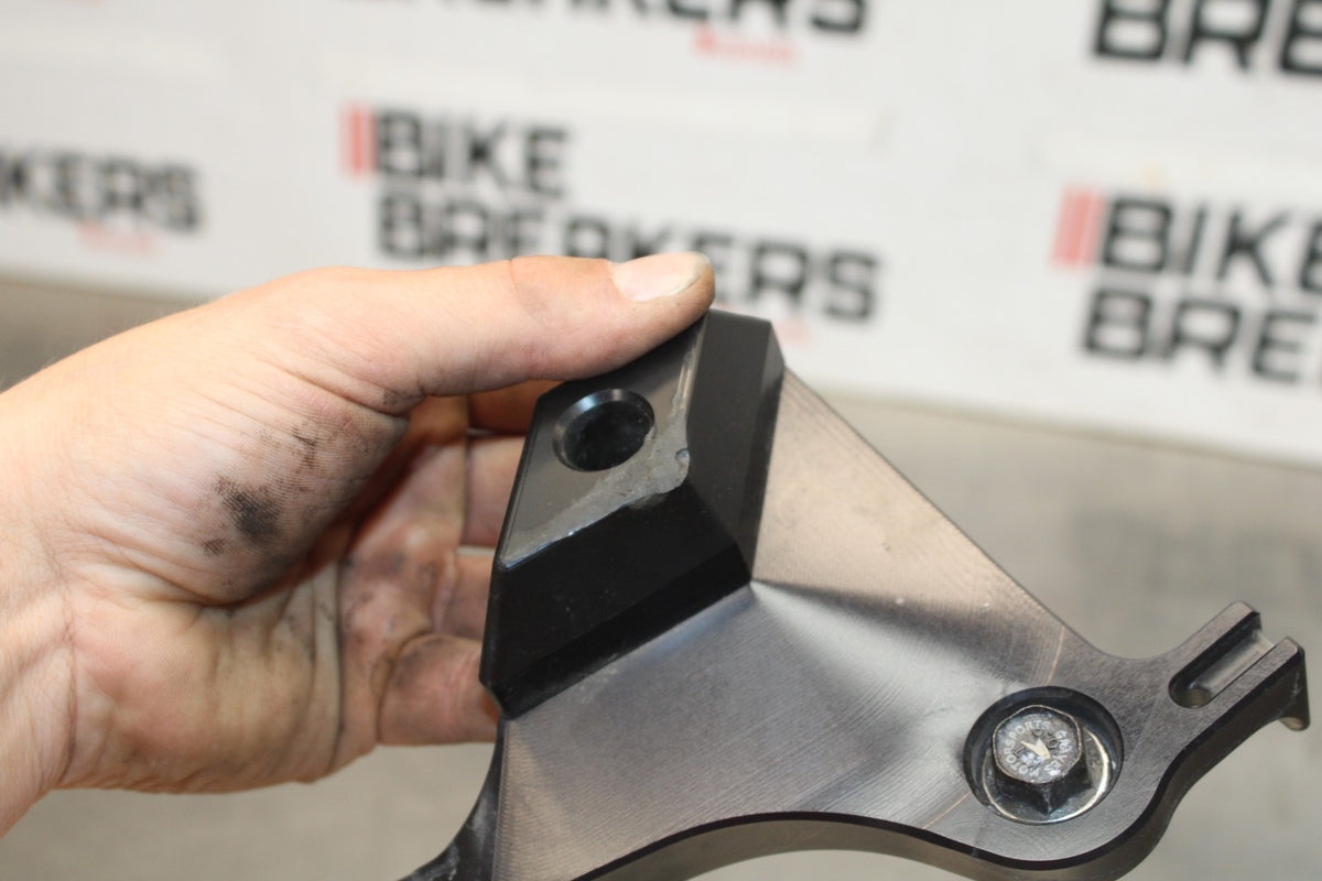 17 YAMAHA YZF R6 GRAVES FRAME SLIDERS SET BB922