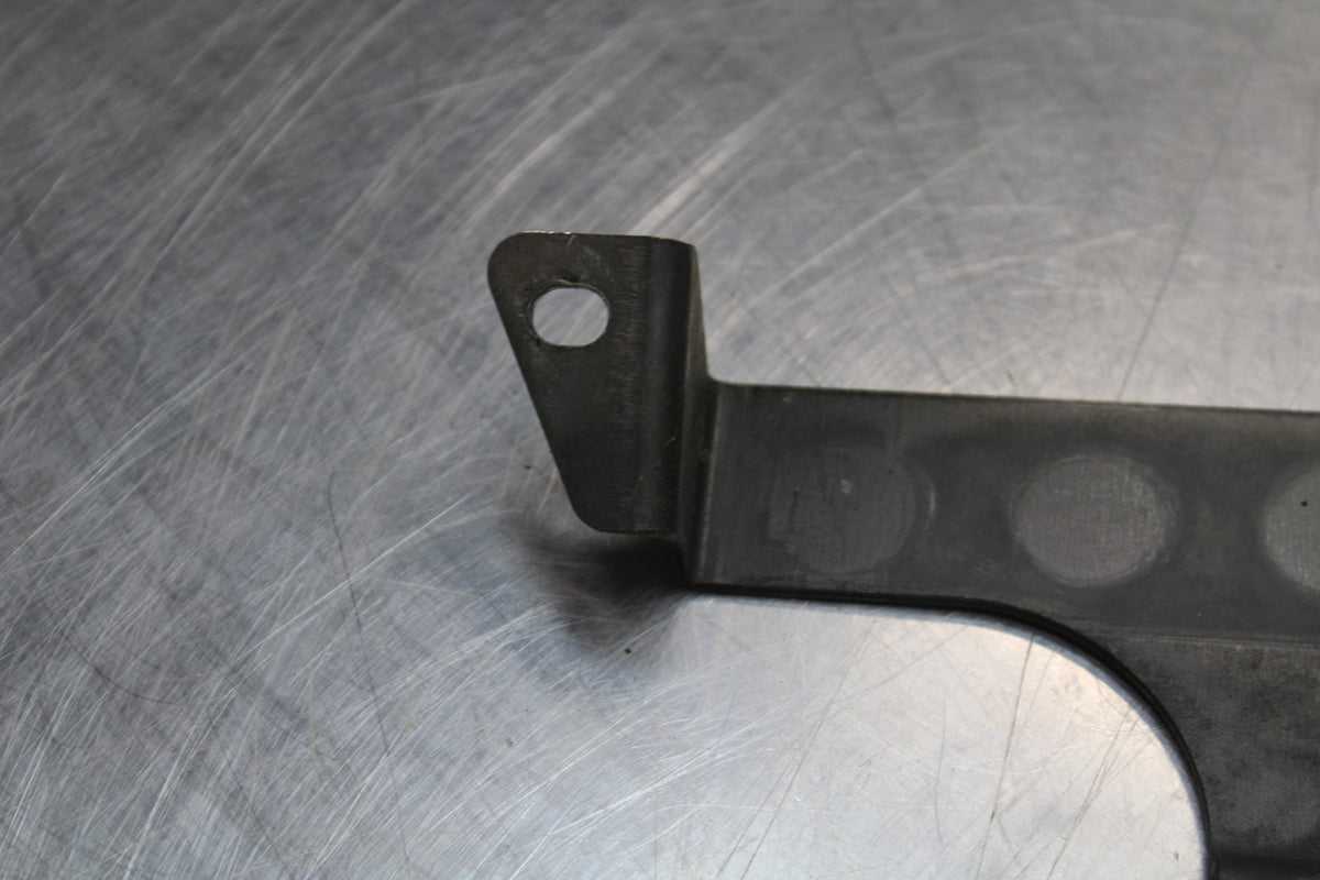 02 KAWASAKI VULCAN 800 VN800B CLASSIC BATTERY HOLD DOWN CLAMP STRAP BB862