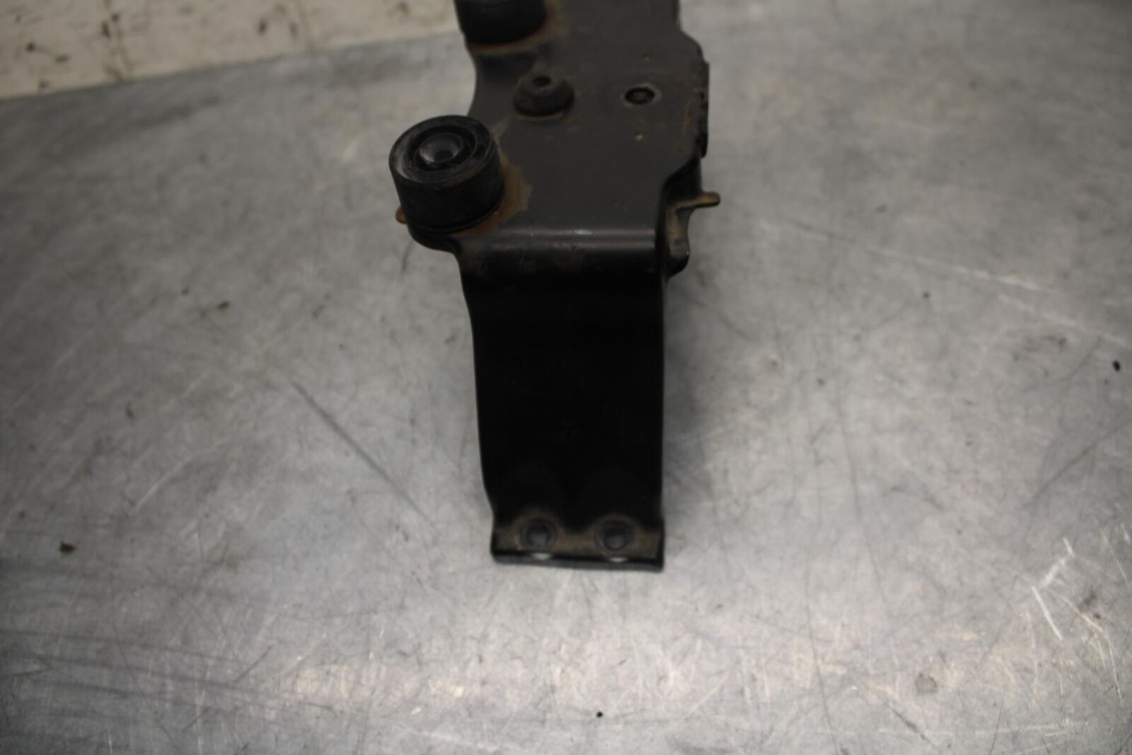 2005 Kawasaki Ninja 500R EX500D GAS TANK FUEL CELL PETROL RESERVOIR BRACKET BB36