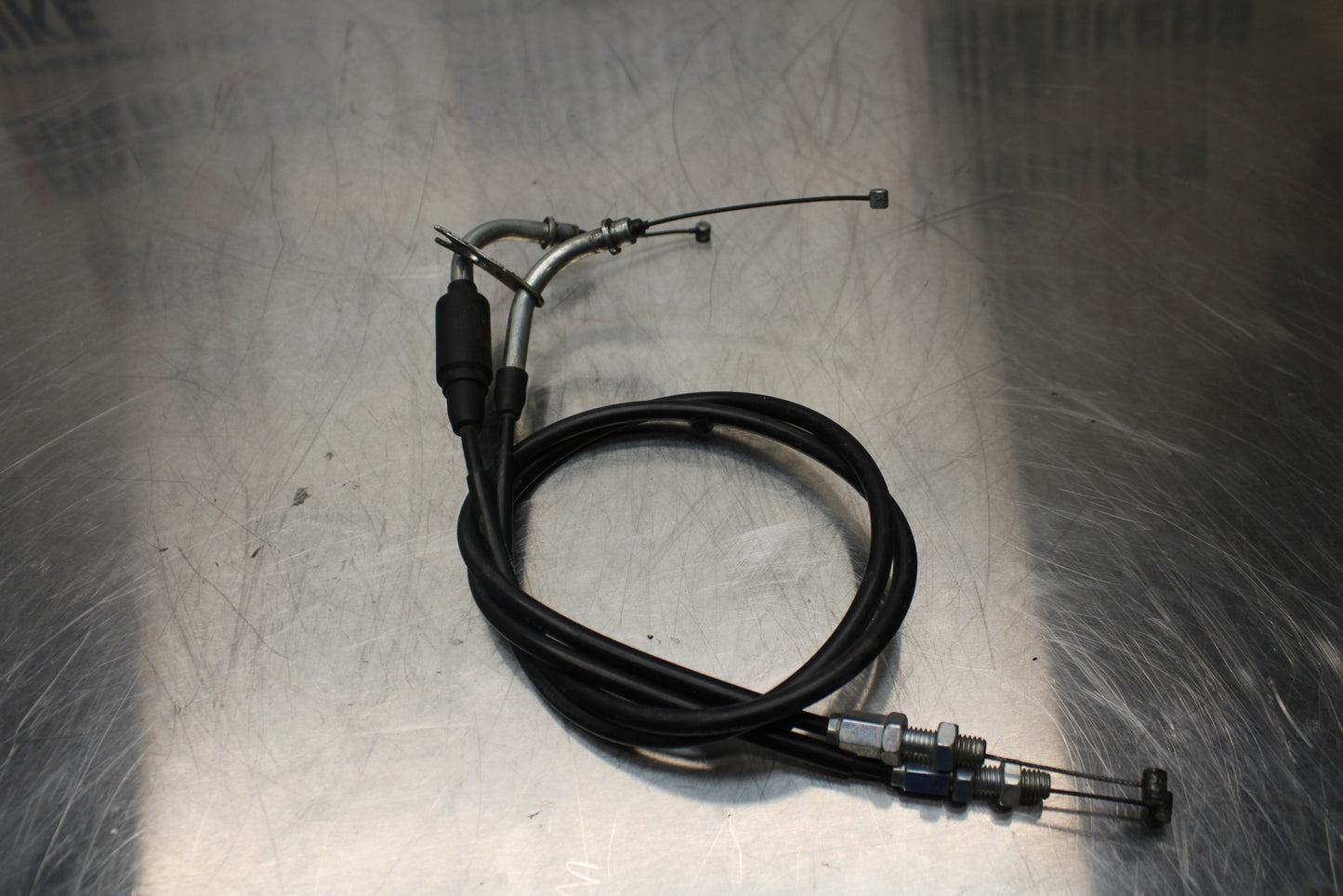 11 SUZUKI GSXR1000 THROTTLE CABLES LINES BB142