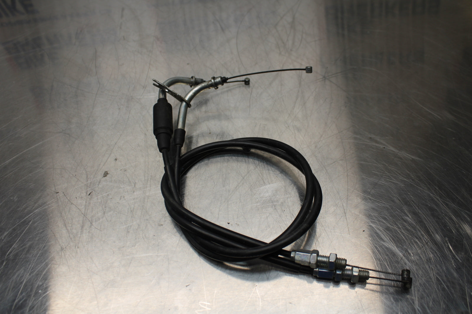 11 SUZUKI GSXR1000 THROTTLE CABLES LINES BB142