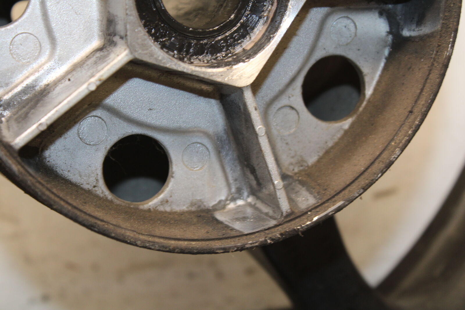 06-07 SUZUKI GSXR750 REAR WHEEL BACK RIM BB670