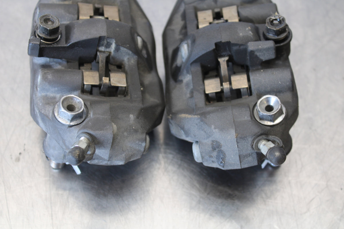 05-06 HONDA CBR600RR RIGHT LEFT FRONT BRAKE CALIPER SET PAIR CALIPERS BB159