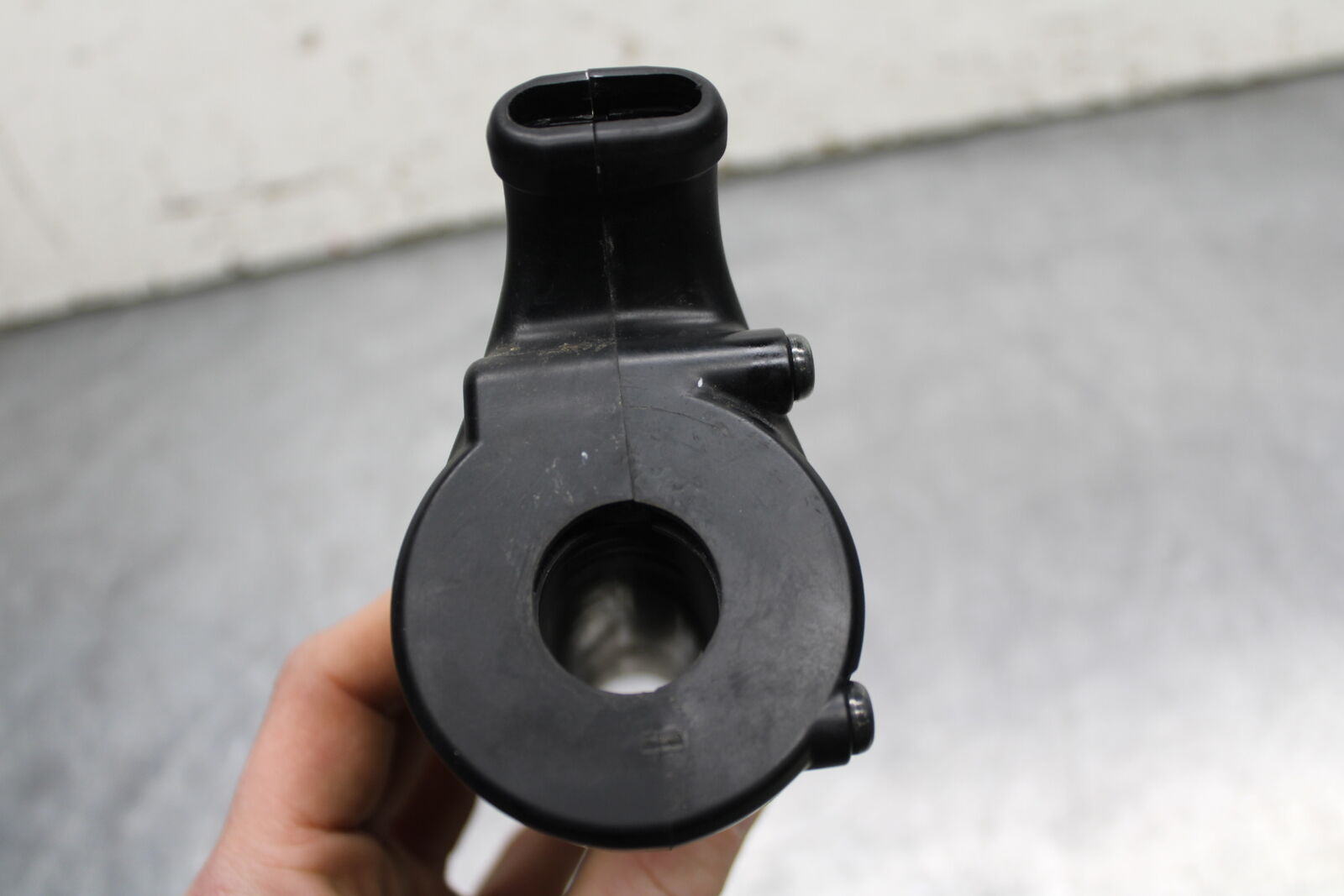 13-17 KAWASAKI NINJA ZX6R ZX636E THROTTLE CABLE LINE HOUSING GUIDE BB735