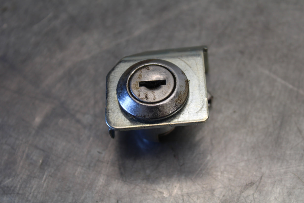 11-24 SUZUKI GSXR750 IGNITION LOCK KEY SET W/ GAS CAP AND SEAT LOCK BB687