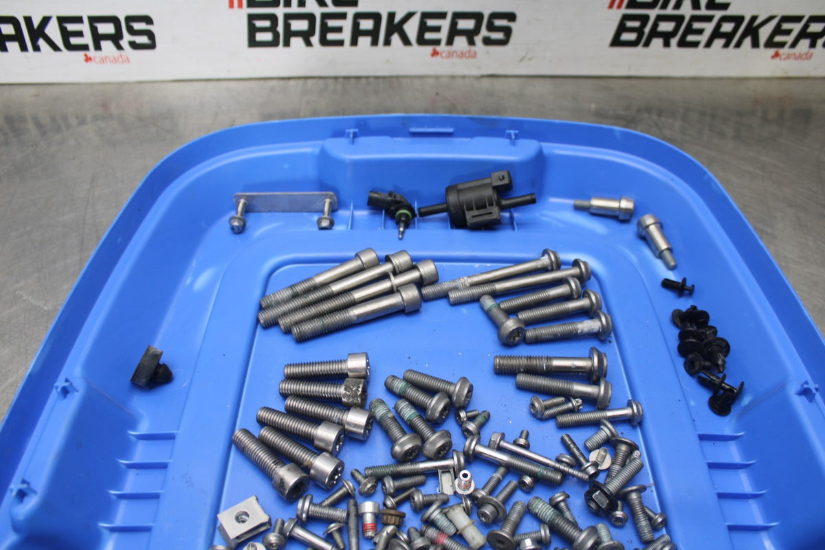 20-23 BMW F900R MOUNTING BOLTS HARDWARE SCREWS BB923