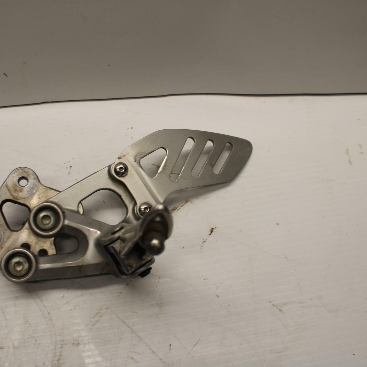 08-09 SUZUKI GSXR600 LEFT REARSET REAR SET DRIVER FOOT PEG REST STOP BB250