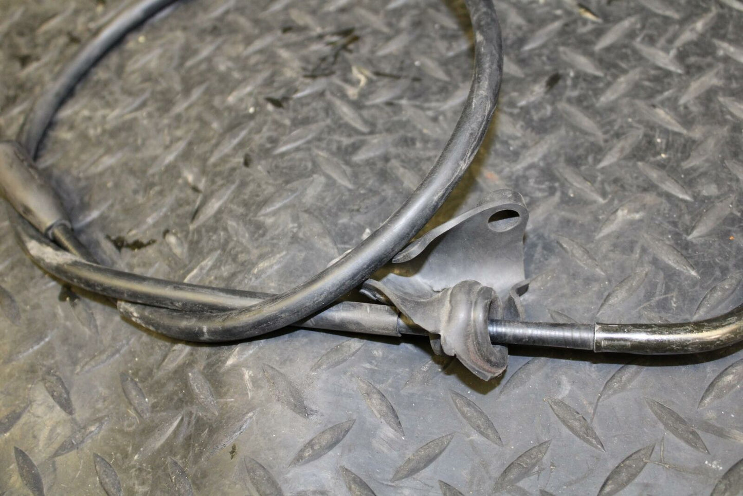 05-06 SUZUKI KATANA 750 GSX750F CLUTCH CABLE LINE bb166