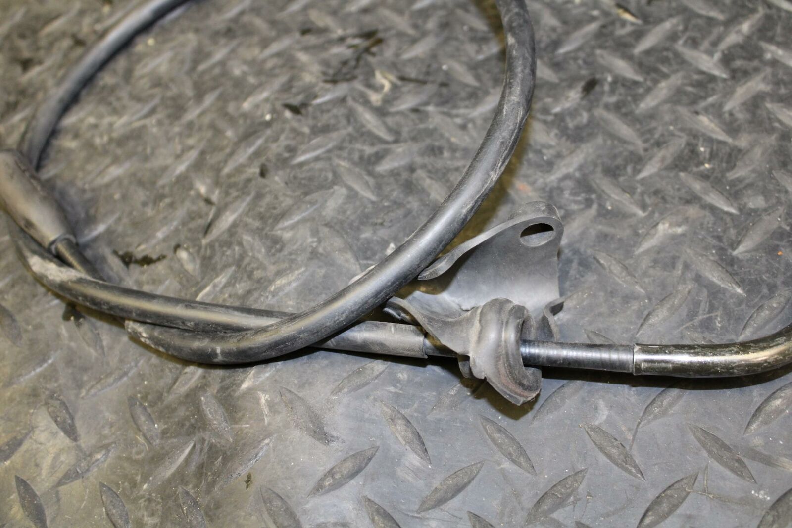 05-06 SUZUKI KATANA 750 GSX750F CLUTCH CABLE LINE bb166