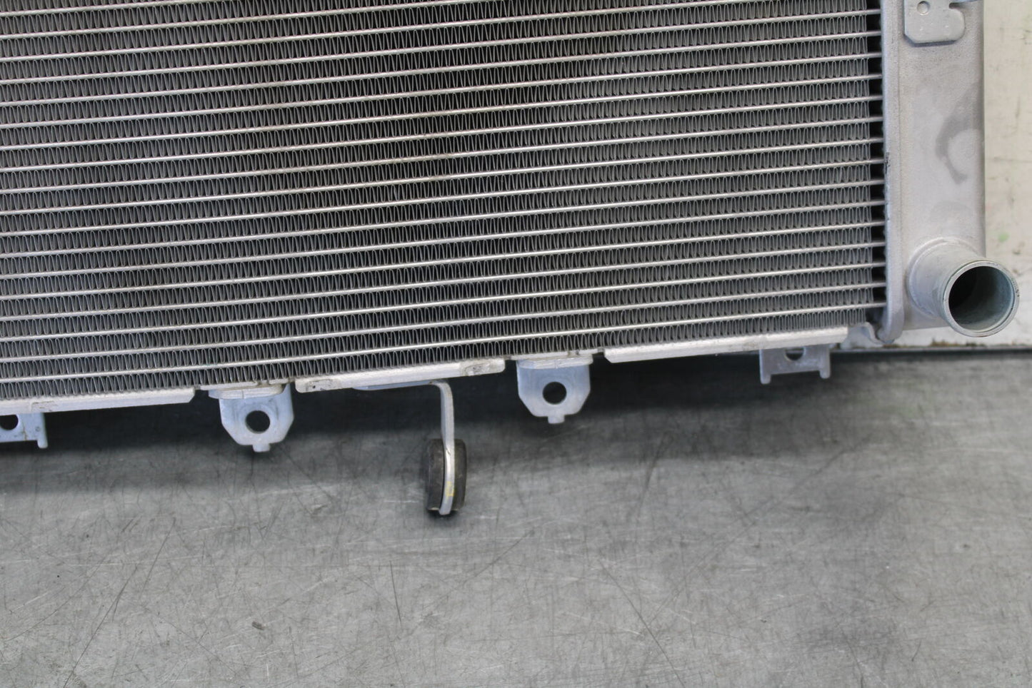 18-23 KAWASAKI NINJA 400 ENGINE RADIATOR MOTOR COOLER COOLING RADIATER BB679