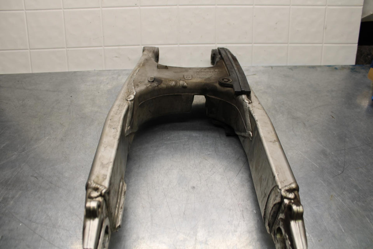 07-11 KTM  990 SUPER DUKE REAR SWINGARM BACK SUSPENSION SWING ARM BB578