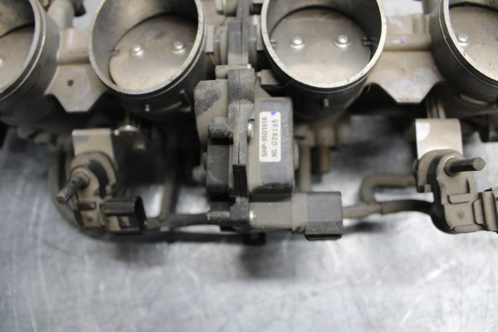 19-20 KAWASAKI NINJA ZX6R ZX636 MAIN FUEL INJECTORS / THROTTLE BODIES BB528