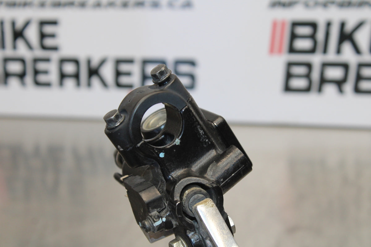 15-16 HONDA CB300F FRONT BRAKE MASTER CYLINDER w/ LEVER BB150