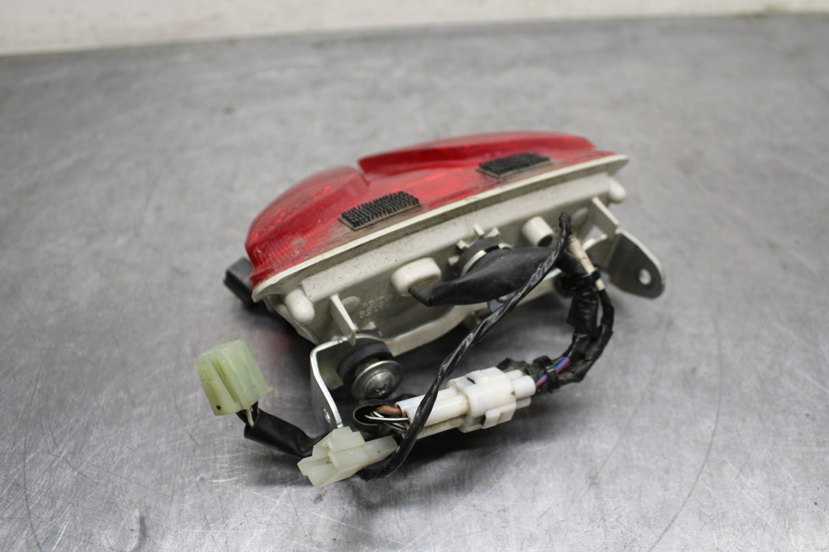 08-10 SUZUKI GSXR 600 REAR TAIL TAILLIGHT BACK BRAKE LIGHT BB132