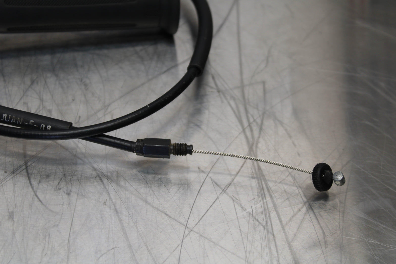 06-12 BMW F800ST THROTTLE CABLE LINE HOUSING GUIDE BB144