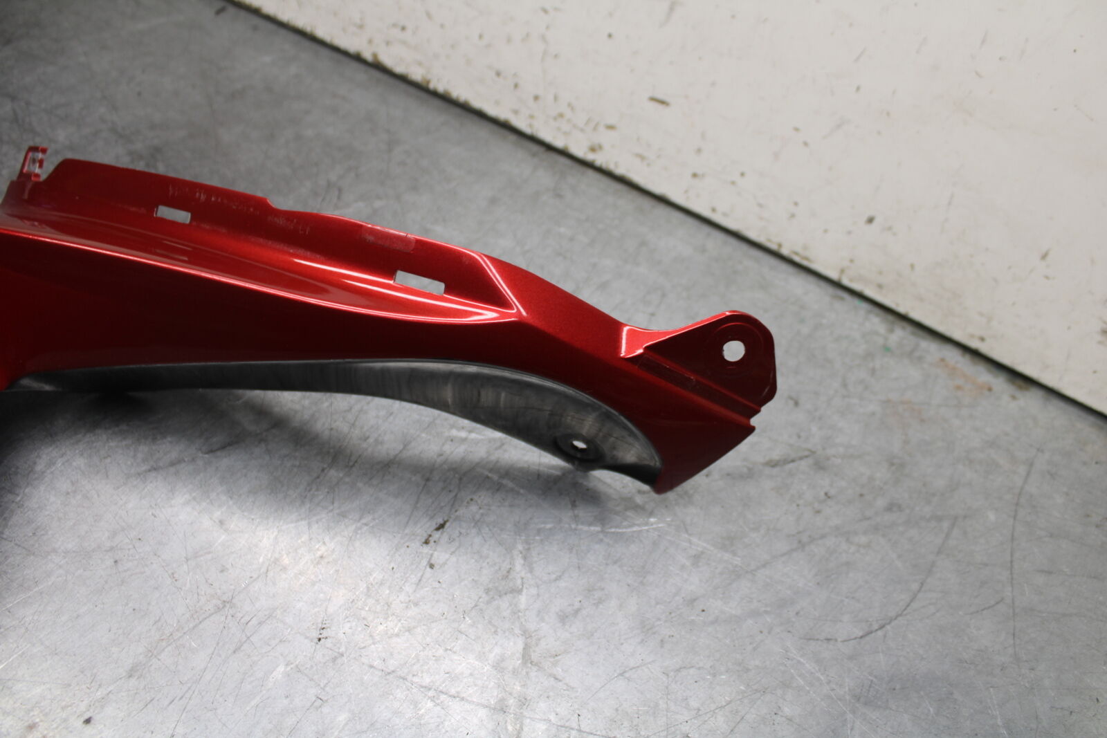 08-10 SUZUKI GSXR 600  RIGHT FRONT UPPER NOSE FAIRING COWL SHROUD BB101