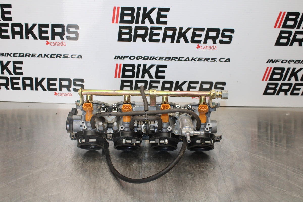 05-06 HONDA CBR600RR MAIN FUEL INJECTORS / THROTTLE BODIES BB159
