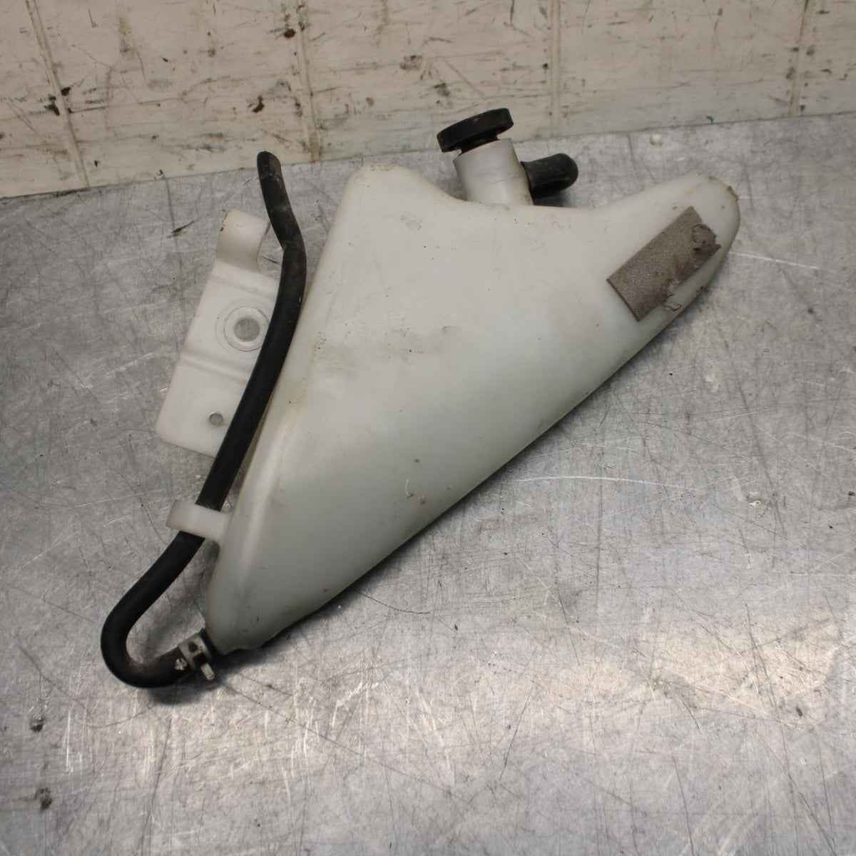 11-22 SUZUKI GSXR 600  COOLANT WATER TANK RESERVOIR BOTTLE BB485