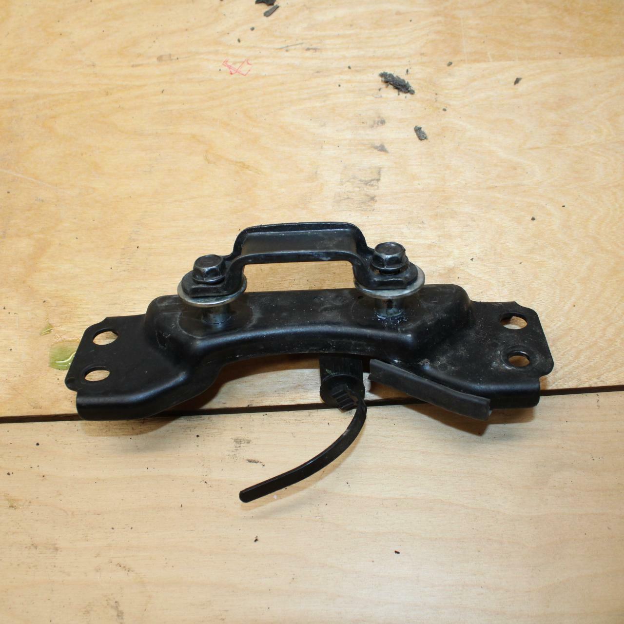 09-10 KAWASAKI ER-6N GAS TANK FUEL CELL PETROL RESERVOIR BRACKET MOUNT BB325