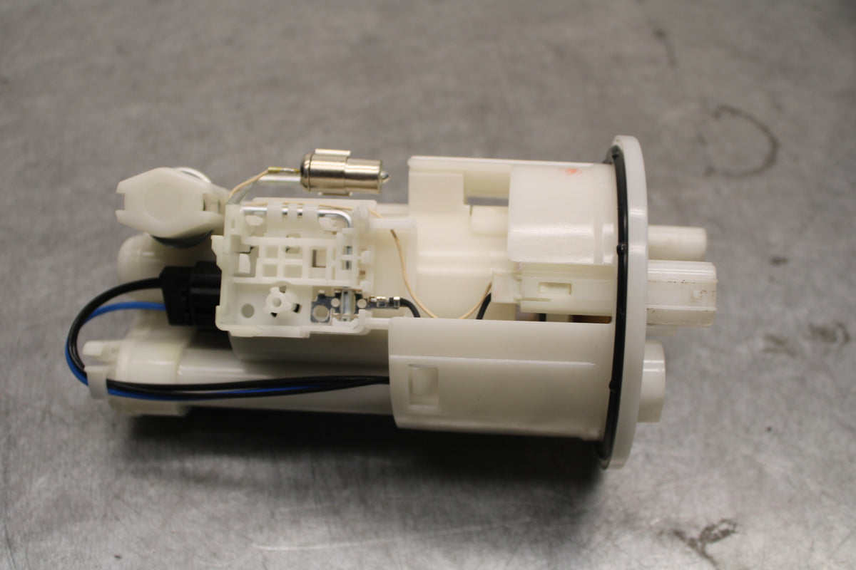 07-08 YAMAHA YZF R1 FUEL PUMP GAS PETROL SENDER UNIT 4C8-13907-01-00 BB675