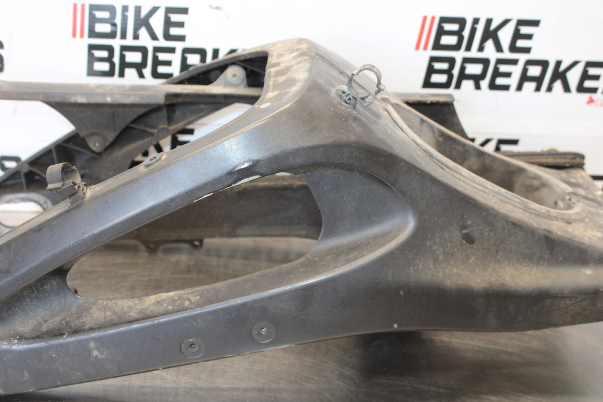 05 YAMAHA YZF R6 REAR SWINGARM BACK SUSPENSION SWING ARM BB894