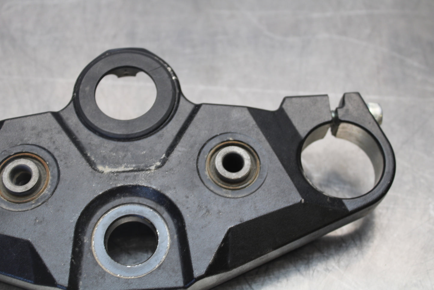 09-15 YAMAHA FZ6R FORKS UPPER TRIPLE TREE CLAMP BB161