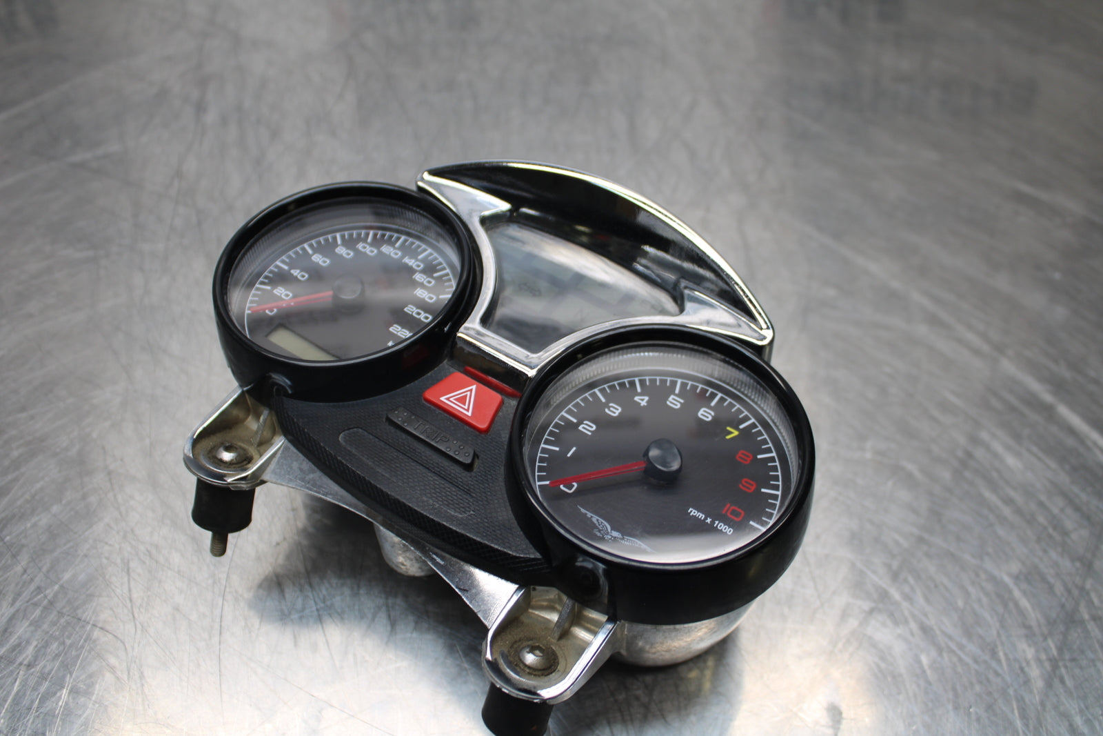 08 MOTO GUZZI BREVA 750 SPEEDO TACH GAUGES DISPLAY CLUSTER SPEEDOMETER BB154