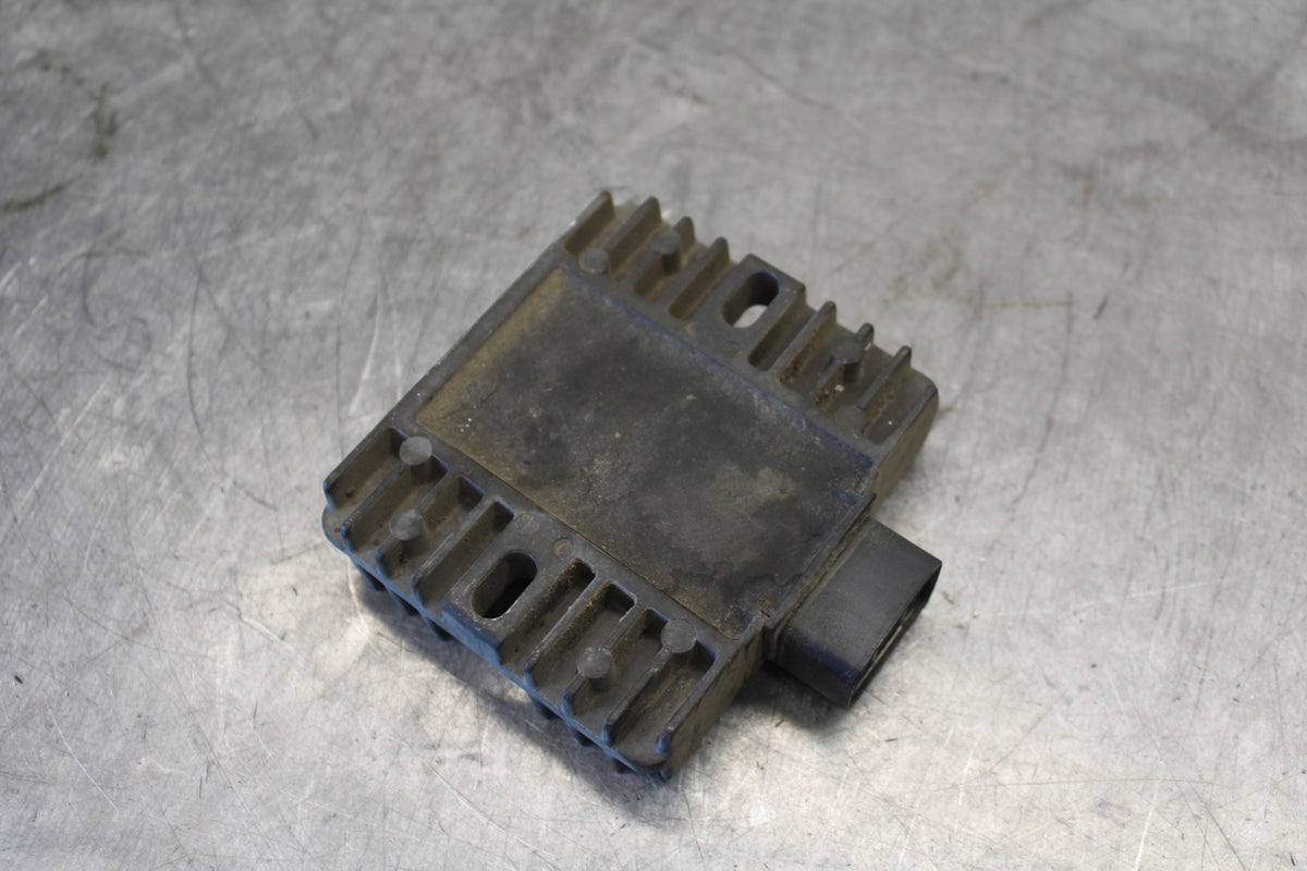 05-06 YAMAHA ROYAL STAR RECTIFIER VOLTAGE REGULATOR BB697