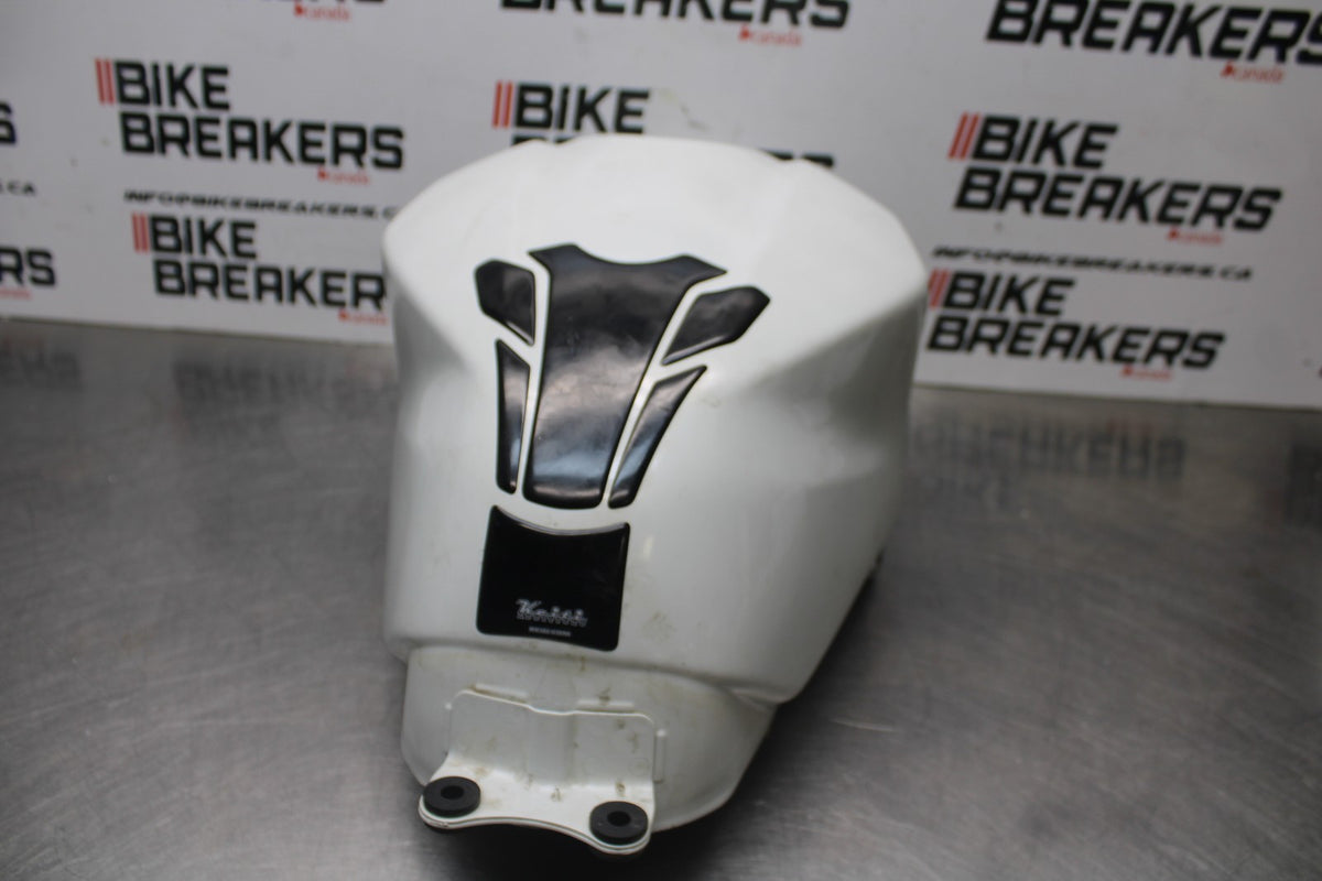 18-26 KAWASAKI Z400 GAS TANK FUEL CELL PETROL RESERVOIR BB852