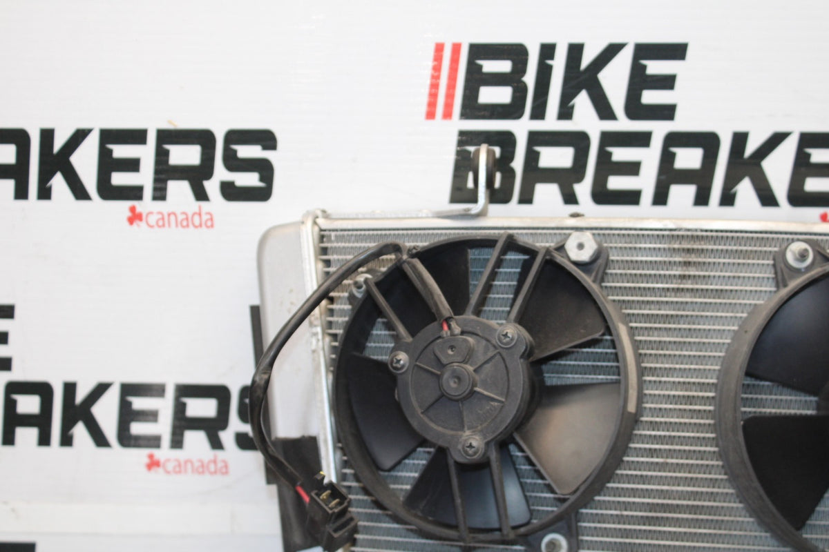 16 APRILIA TUONO V4 1100 ENGINE RADIATOR MOTOR COOLER COOLING RADIATER BB905
