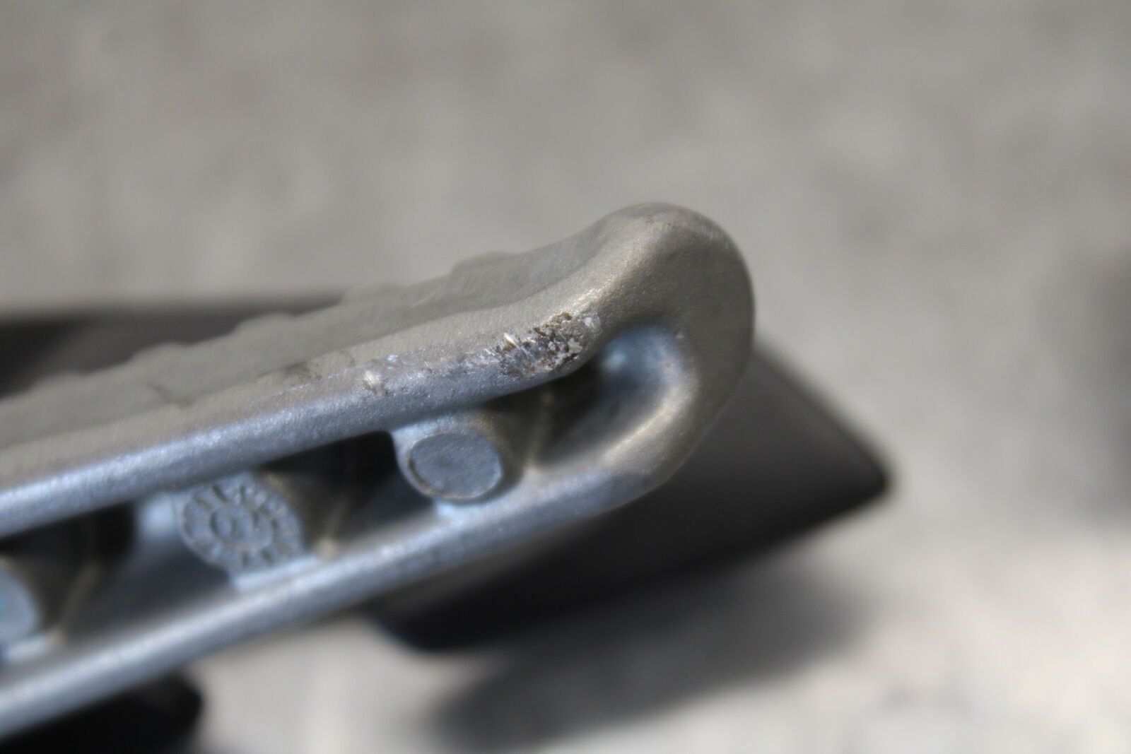 18-23 KAWASAKI NINJA 400 REAR BACK PASSENGER PEG SET PAIR BB679